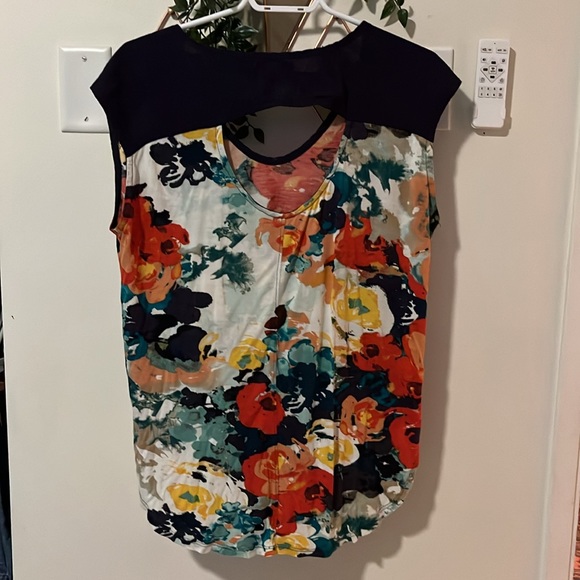Anthropologie small floral tee - Picture 2 of 4